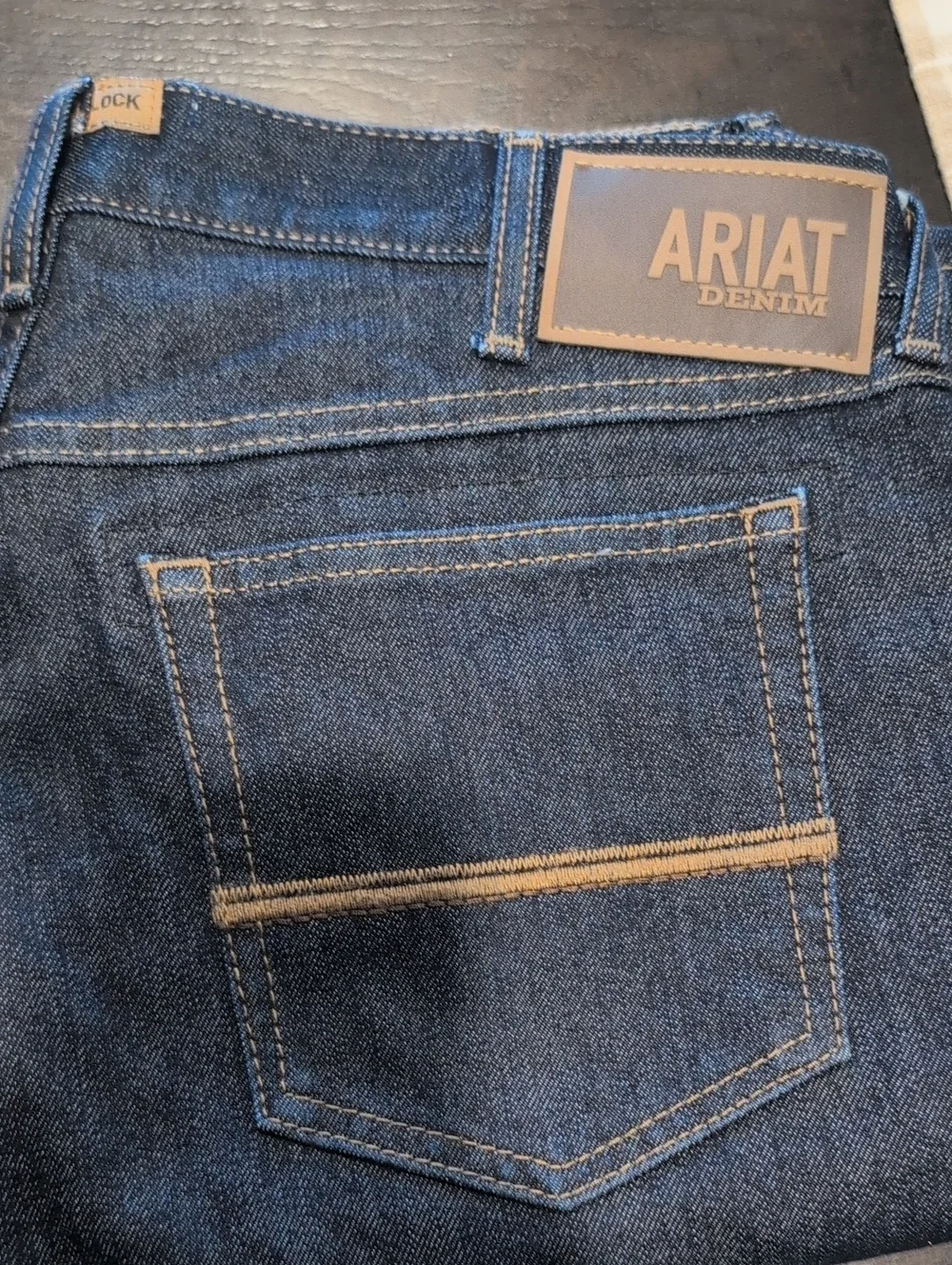 Worn 1X Ariat M2 Relaxed Fit Hansen Dark Wash Jeans 33x34 89$